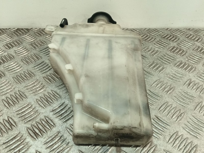 Recambio de deposito expansion para hyundai h350 furgoneta 2.5 crdi referencia OEM IAM 2536059000  