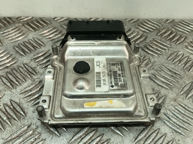 Recambio de centralita motor uce para hyundai ix20 (jc) 1.4 referencia OEM IAM 391992BJC5 ME179111 391992B040
