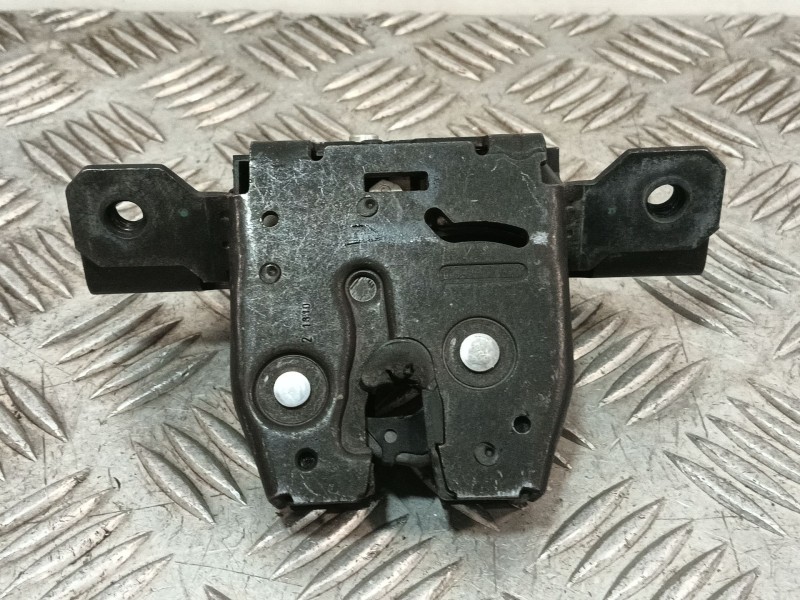 Recambio de cerradura maletero / porton para opel astra j lim. 1.6 16v cat referencia OEM IAM 13500195  