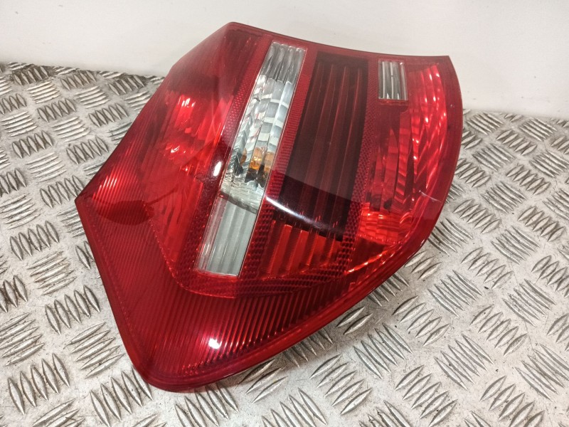 Recambio de piloto trasero izquierdo para bmw 1 (e81) 118 d referencia OEM IAM 63217164955 63210397034 63216924501