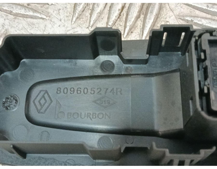 Recambio de mando elevalunas trasero derecho para renault scénic iv (j9_) 1.5 dci 110 referencia OEM IAM 809605274R  