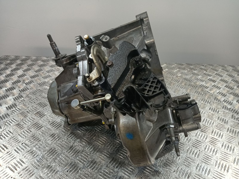 Recambio de caja cambios para peugeot partner monospace (5_, g_) 1.6 hdi 90 referencia OEM IAM 20DP47  