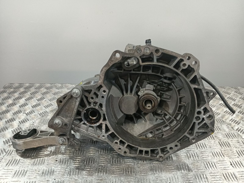 Recambio de caja cambios para opel corsa d referencia OEM IAM 55565178  