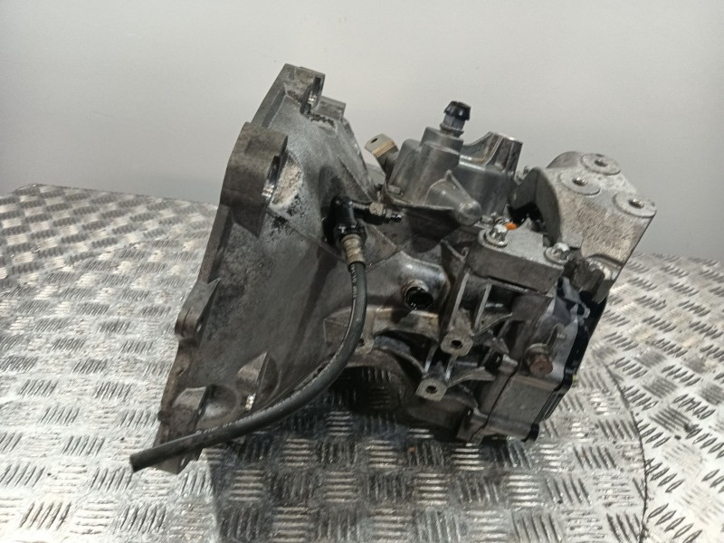 Recambio de caja cambios para opel corsa d referencia OEM IAM 55565178  