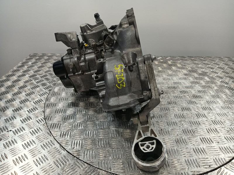 Recambio de caja cambios para opel corsa d referencia OEM IAM 55565178  