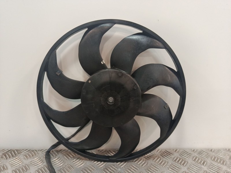 Recambio de electroventilador para skoda fabia iii (nj3) 1.2 tsi referencia OEM IAM 1557188B  