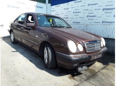 MERCEDES-BENZ CLASE E (W210) BERLINA