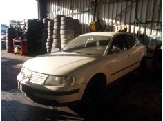 VOLKSWAGEN PASSAT BERLINA (3B2)