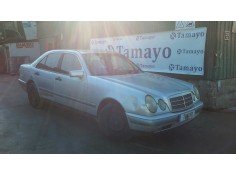 MERCEDES-BENZ 200 E