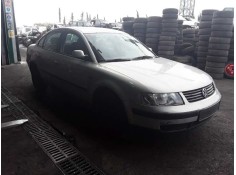 VOLKSWAGEN PASSAT BERLINA (3B2)
