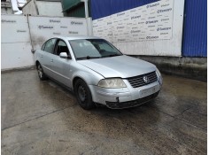 VOLKSWAGEN PASSAT BERLINA (3B3)
