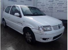 VOLKSWAGEN POLO BERLINA (6N2)