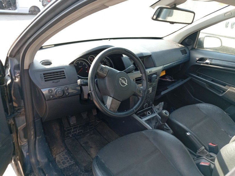 opel astra h (a04) del año 2005