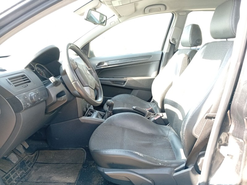 opel astra h (a04) del año 2005