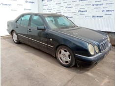 MERCEDES-BENZ CLASE E (W210) BERLINA
