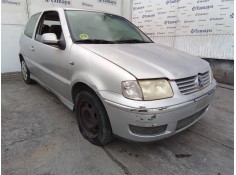 VOLKSWAGEN POLO BERLINA (6N2)