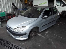 PEUGEOT 206 BERLINA