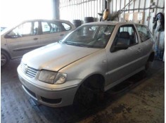 VOLKSWAGEN POLO BERLINA (6N2)