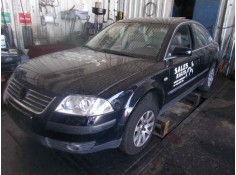 VOLKSWAGEN PASSAT BERLINA (3B3)