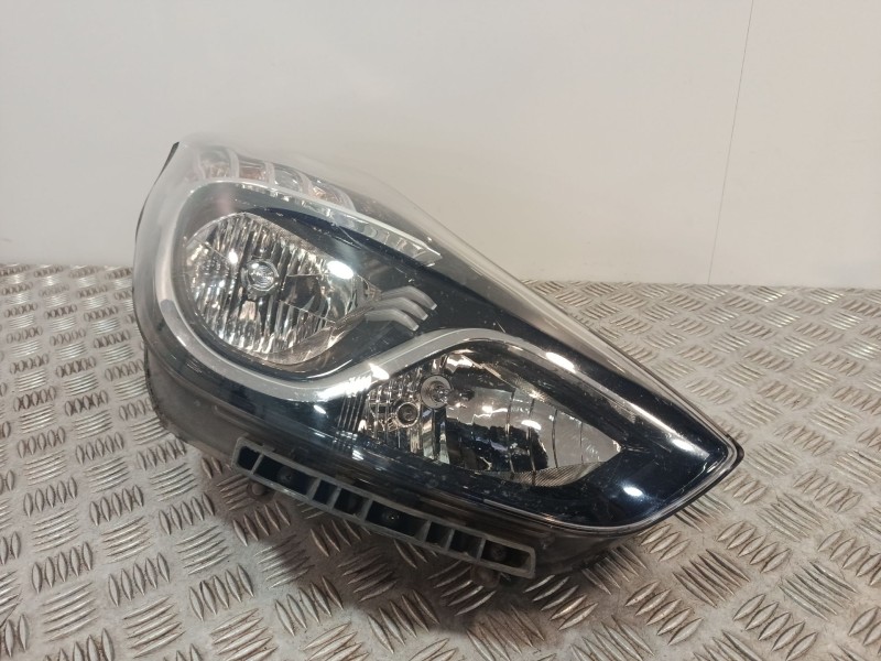 Recambio de faro derecho para hyundai ix20 (jc) 1.4 referencia OEM IAM 921021K000  