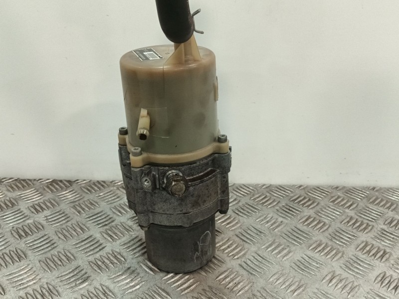 Recambio de bomba direccion para mazda 3 lim. (bl) referencia OEM IAM   