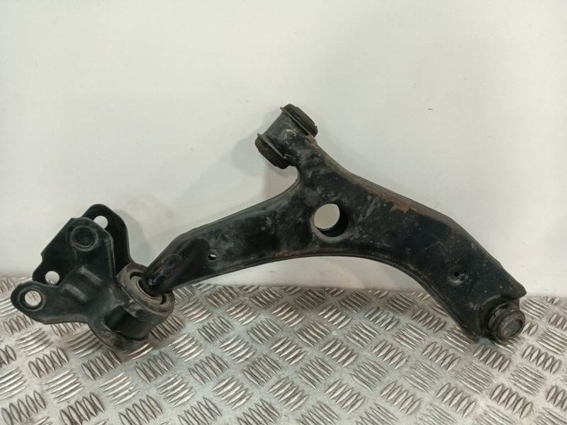 Recambio de brazo suspension inferior delantero izquierdo para mazda 3 lim. (bl) referencia OEM IAM 8V613A  