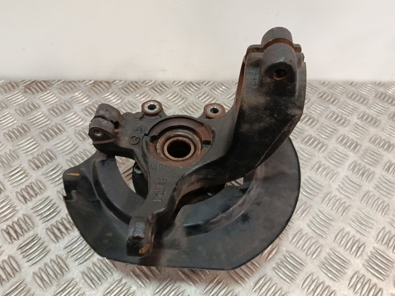 Recambio de mangueta delantera derecha para mazda 3 lim. (bl) referencia OEM IAM BBM21  