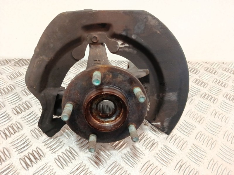 Recambio de mangueta delantera derecha para mazda 3 lim. (bl) referencia OEM IAM BBM21  
