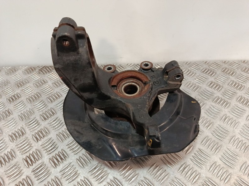 Recambio de mangueta delantera izquierda para mazda 3 lim. (bl) referencia OEM IAM BBM21  