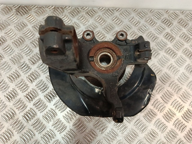 Recambio de mangueta delantera izquierda para mazda 3 lim. (bl) referencia OEM IAM BBM21  