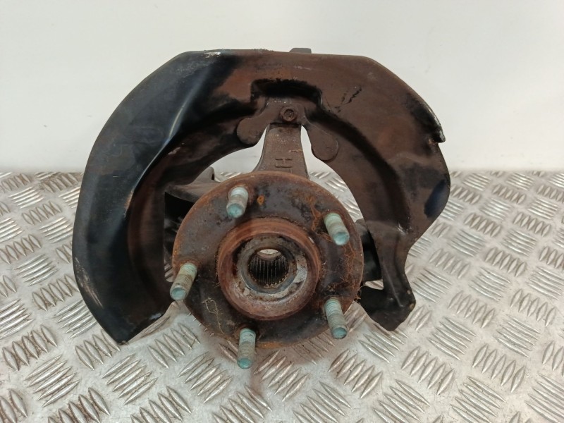 Recambio de mangueta delantera izquierda para mazda 3 lim. (bl) referencia OEM IAM BBM21  