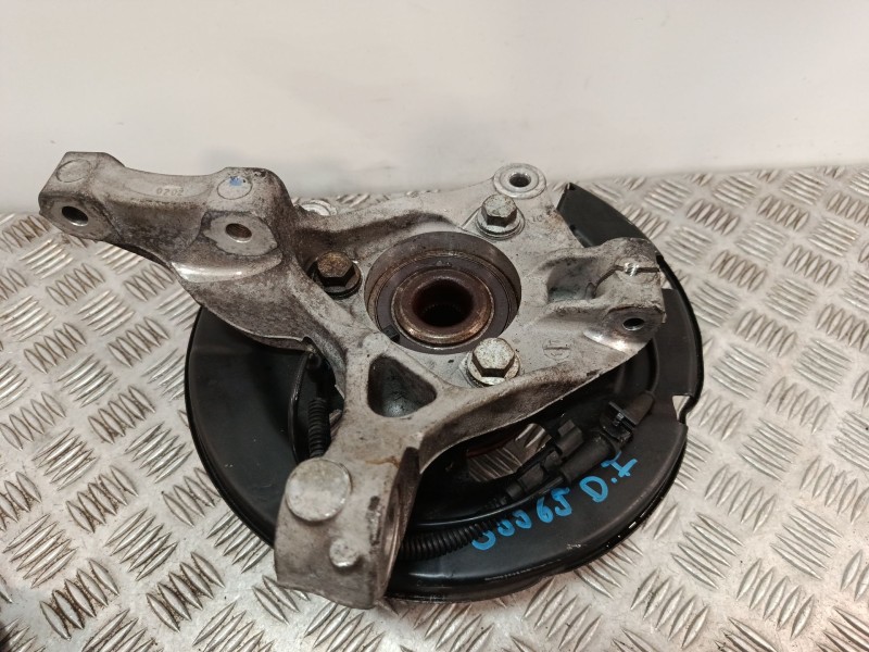 Recambio de mangueta delantera izquierda para opel astra j lim. 1.6 16v cat referencia OEM IAM   