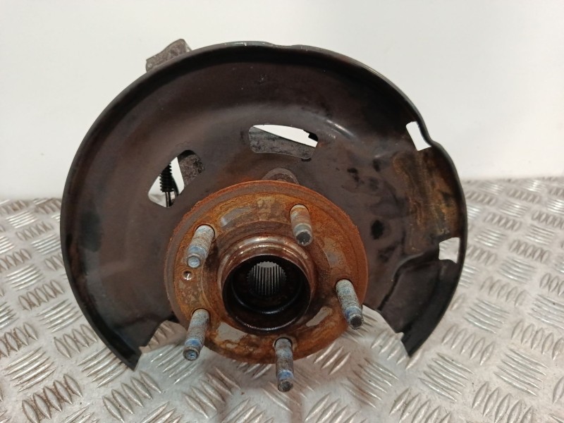 Recambio de mangueta delantera izquierda para opel astra j lim. 1.6 16v cat referencia OEM IAM   