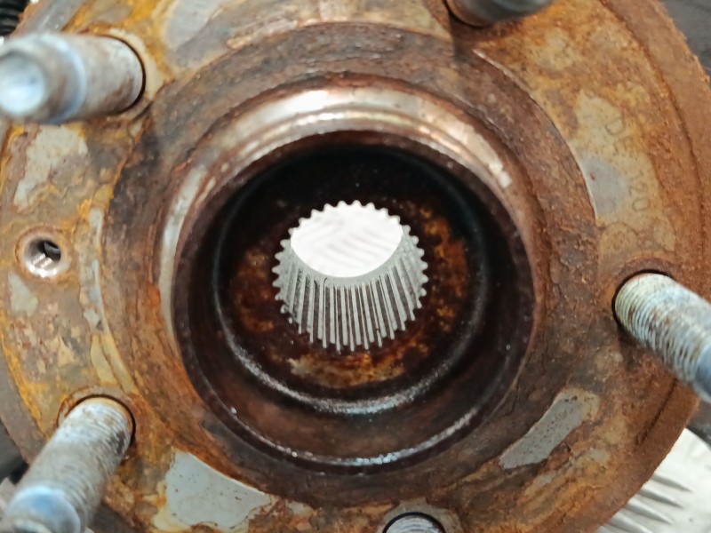 Recambio de mangueta delantera izquierda para opel astra j lim. 1.6 16v cat referencia OEM IAM   