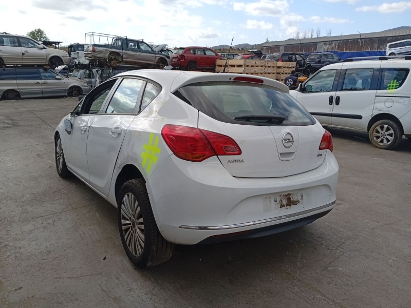 opel astra j (p10) del año 2015