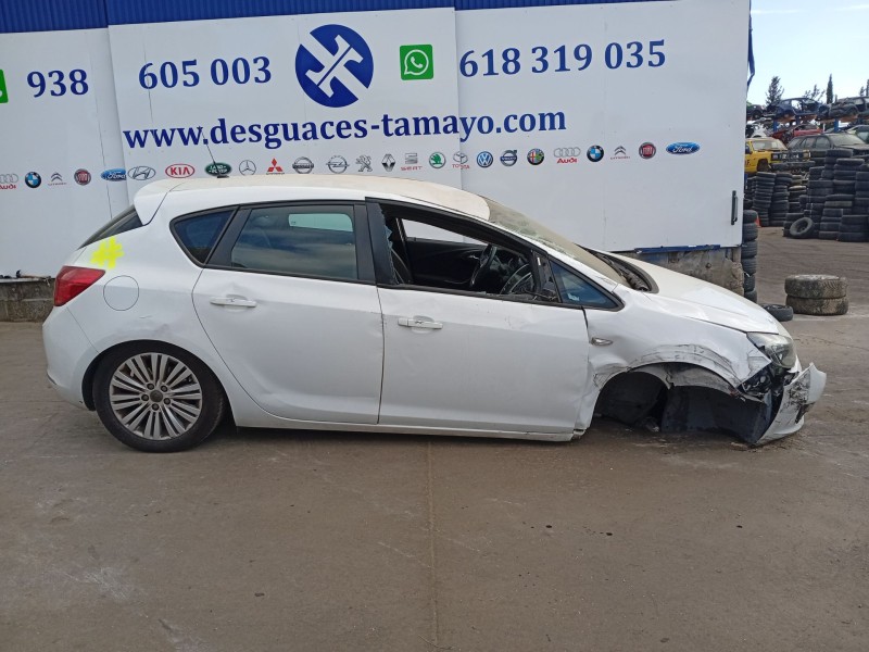 opel astra j (p10) del año 2015