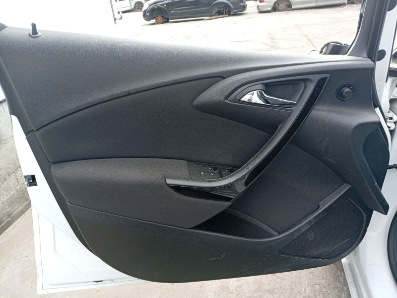 opel astra j (p10) del año 2015