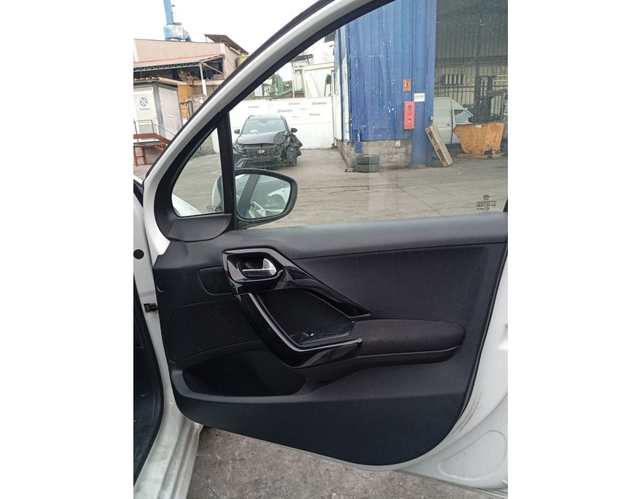 Recambio de elevalunas delantero derecho para peugeot 208 i (ca_, cc_) 1.2 vti 82 referencia OEM IAM 9816402080  