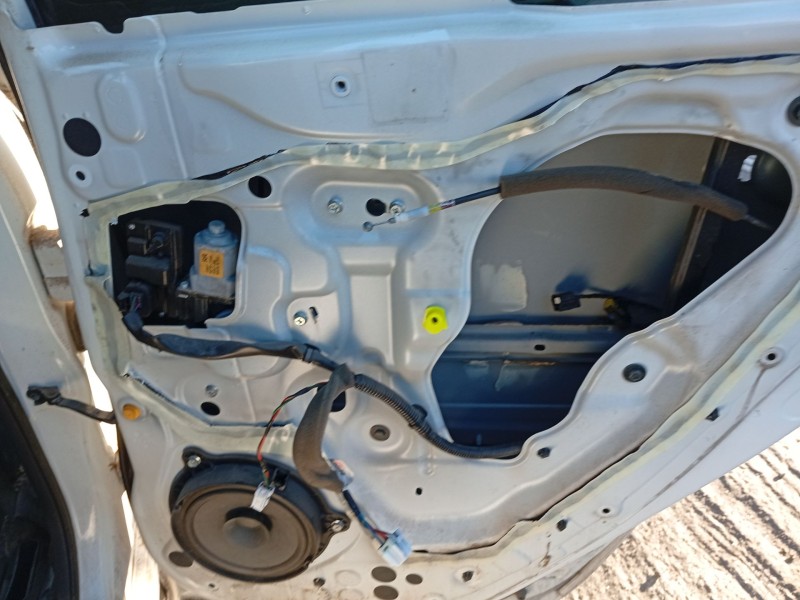 Recambio de elevalunas trasero derecho para renault koleos 2.0 dci diesel fap referencia OEM IAM 827207007R  