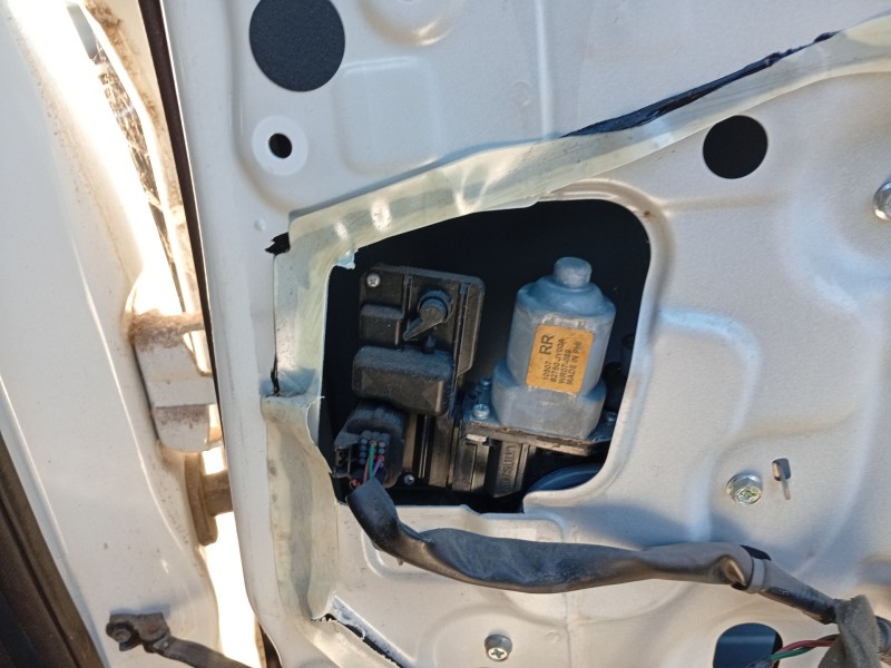 Recambio de elevalunas trasero derecho para renault koleos 2.0 dci diesel fap referencia OEM IAM 827207007R  