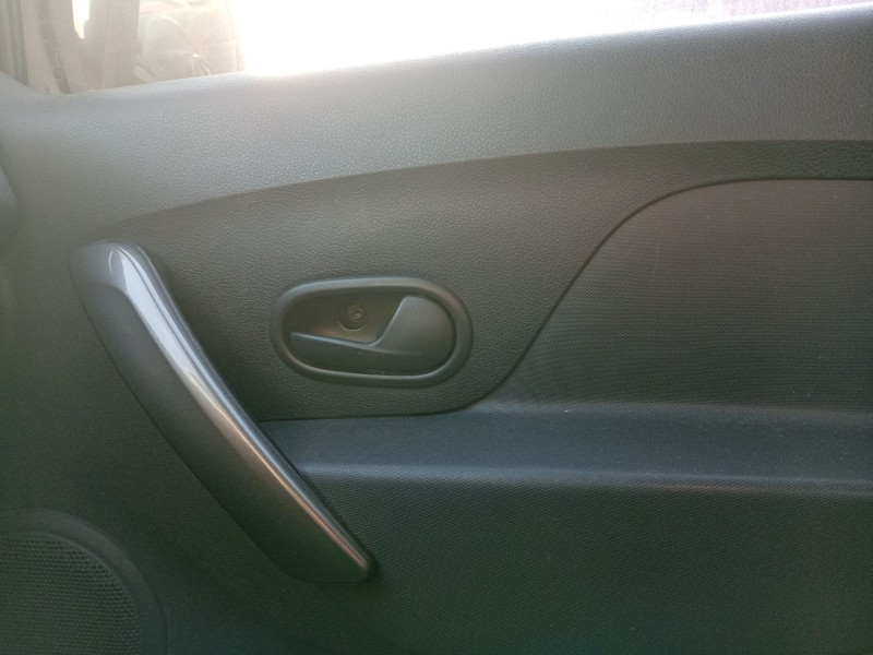 Recambio de maneta interior delantera derecha para dacia logan ii tce 90 referencia OEM IAM 826721919R  