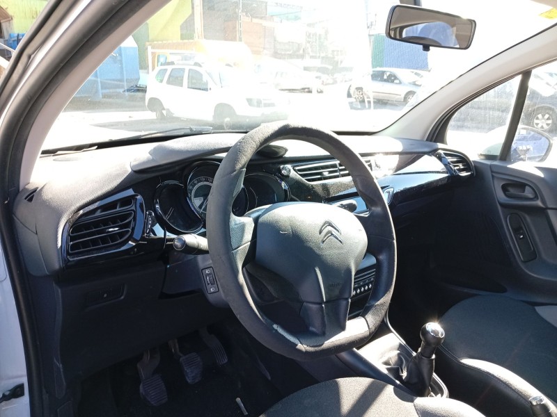 Recambio de salpicadero para citroën c3 ii (sc_) 1.6 bluehdi 75 referencia OEM IAM 8247F6  