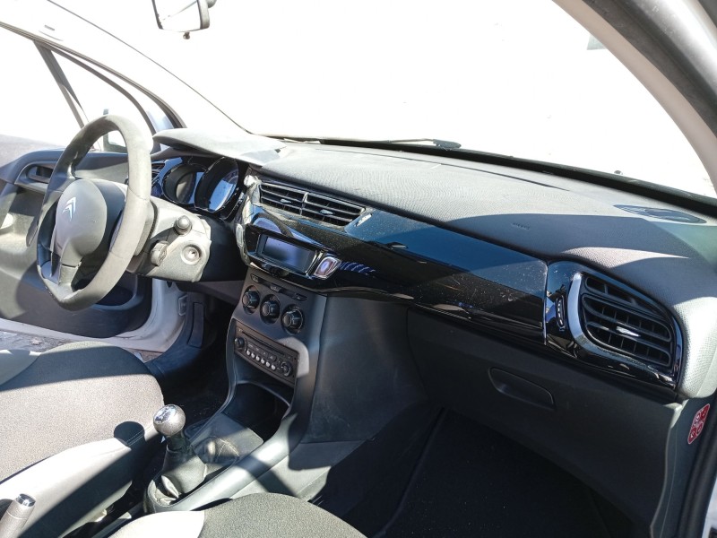 Recambio de salpicadero para citroën c3 ii (sc_) 1.6 bluehdi 75 referencia OEM IAM 8247F6  