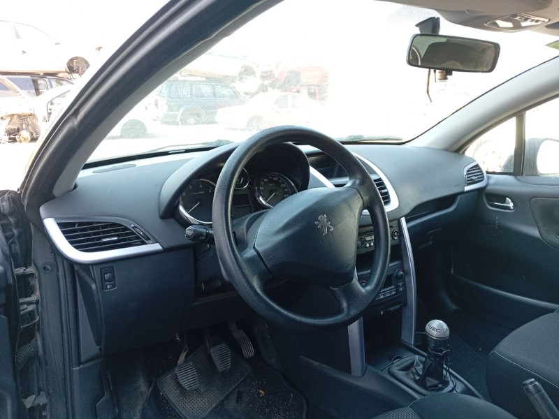 Recambio de salpicadero para peugeot 207 cc (wd_) 1.6 16v referencia OEM IAM 8211XS  
