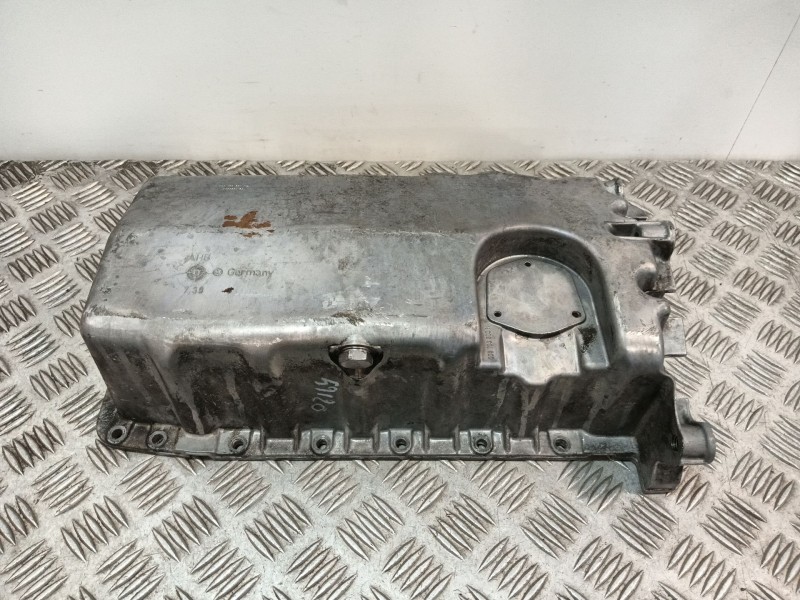 Recambio de carter para volkswagen golf iv (1j1) 1.9 tdi referencia OEM IAM 038103601NA  
