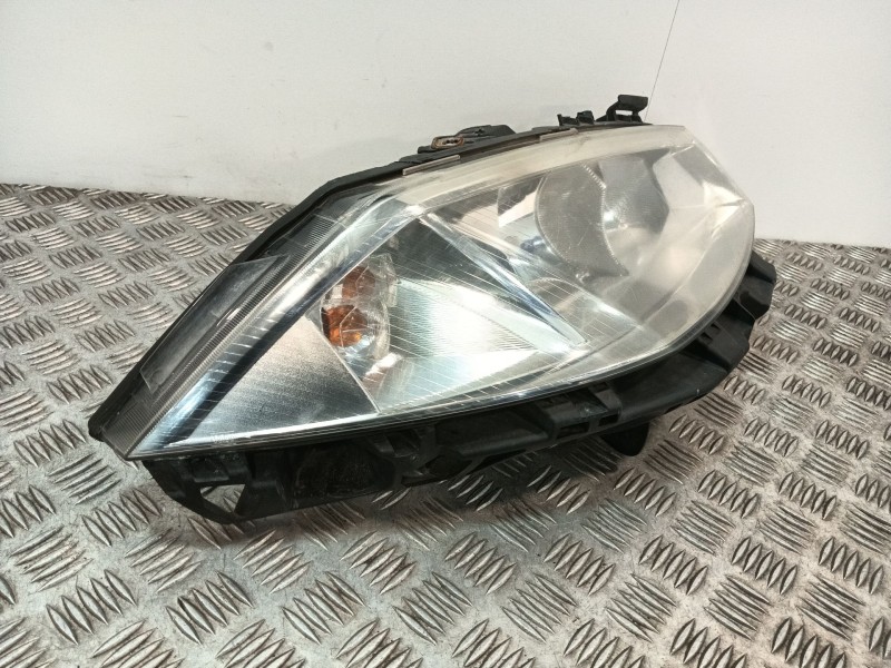 Recambio de faro derecho para renault megane ii berlina 5p referencia OEM IAM 89307005 7701064017 