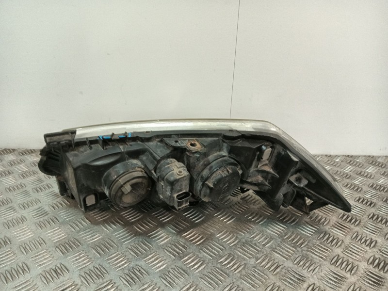 Recambio de faro derecho para renault megane ii berlina 5p referencia OEM IAM 89307005 7701064017 