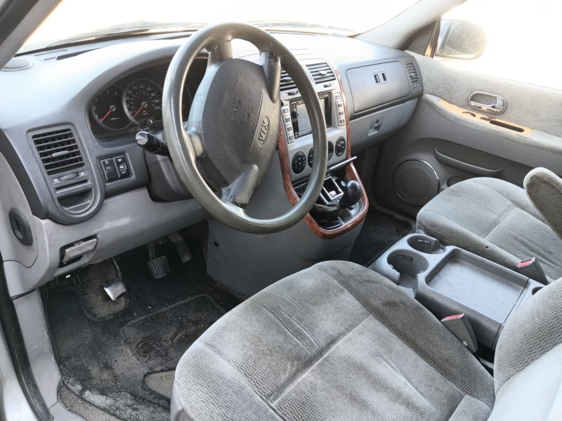kia carnival ii (gq) del año 2006