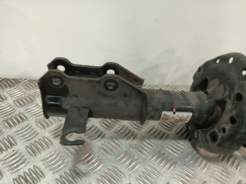 Recambio de amortiguador delantero derecho para opel insignia berlina 2.0 cdti cat referencia OEM IAM E4612001  