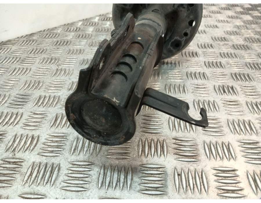 Recambio de amortiguador delantero derecho para opel insignia berlina 2.0 cdti cat referencia OEM IAM E4612001  
